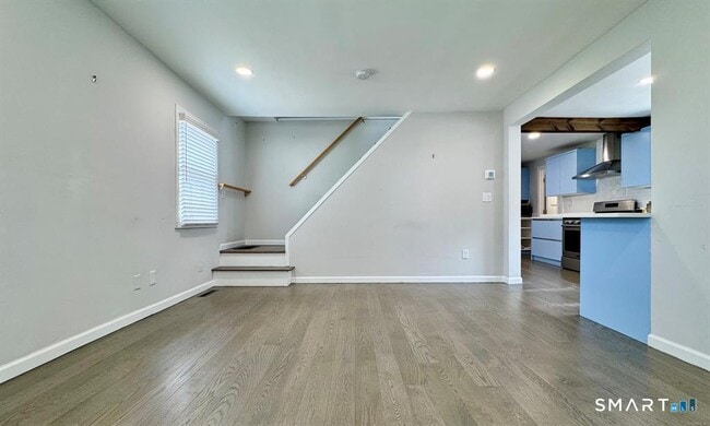 Building Photo - 12 Dunbar Rd