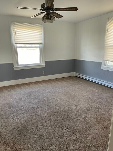 Building Photo - 1 S Terrace Dr