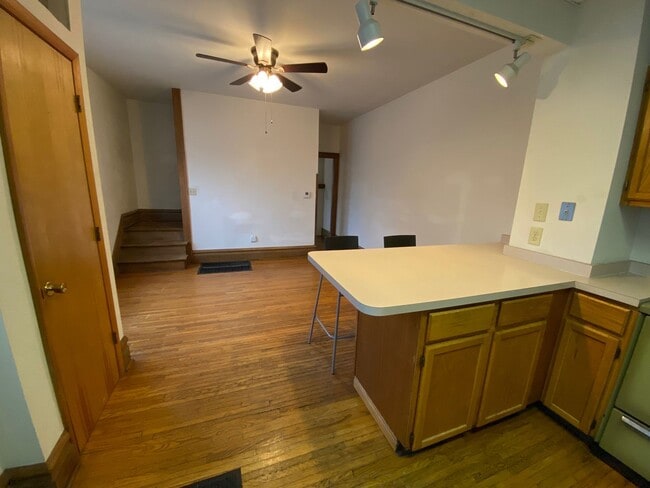 Building Photo - Indianola Ave 2777-2779 LAMT