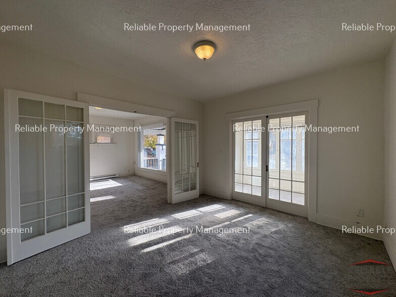 Building Photo - 562 I St