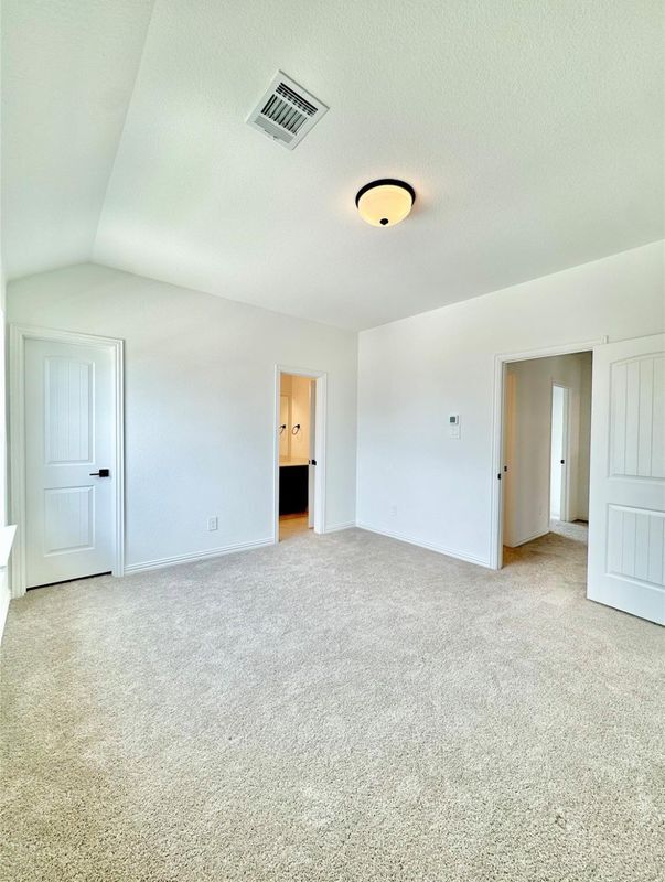 Building Photo - 1253 Binfield Dr