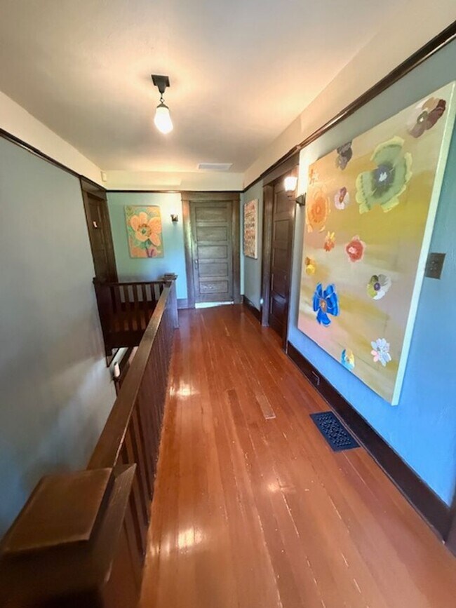 Building Photo - Furnished Craftsman Home - Pool, Entertain...