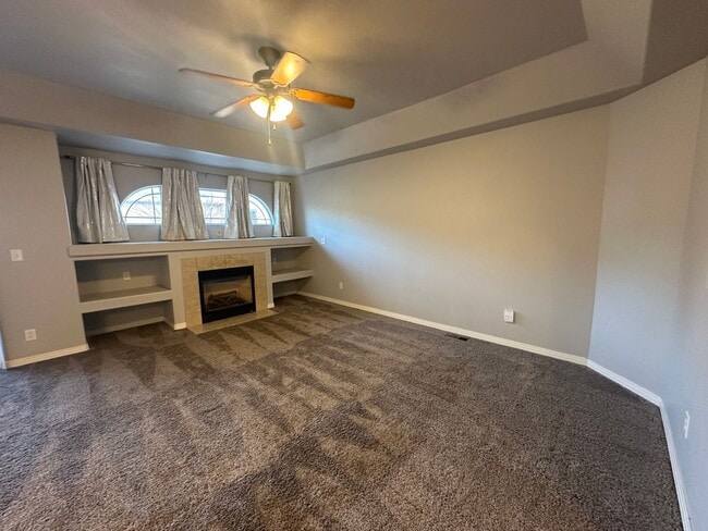 Building Photo - Beautiful 3/3/2 West Side Townhome with Views Available Now!!!