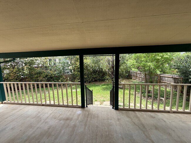Building Photo - NEAR GOLF COURSE - WELL ESTABLISHED SPICEW...