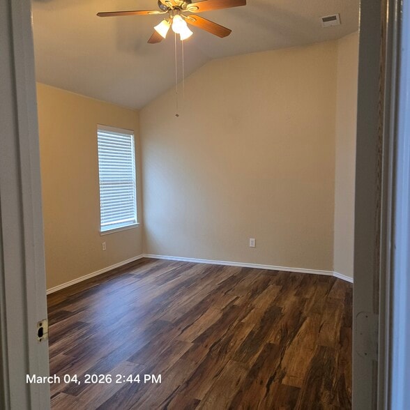 Primary bedroom - 3716 Hermalinda Dr