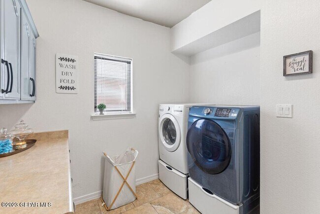 Building Photo - 14536 Shady River