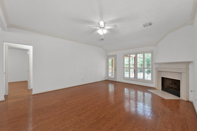 Building Photo - 166 Burgandy Vine Ct