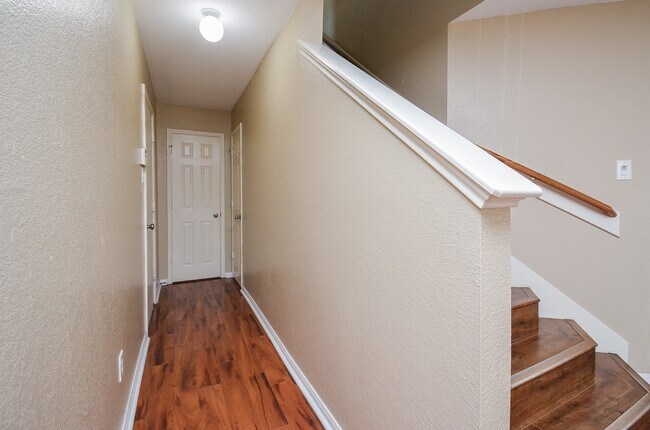 Building Photo - 15426 Lynford Crest Dr