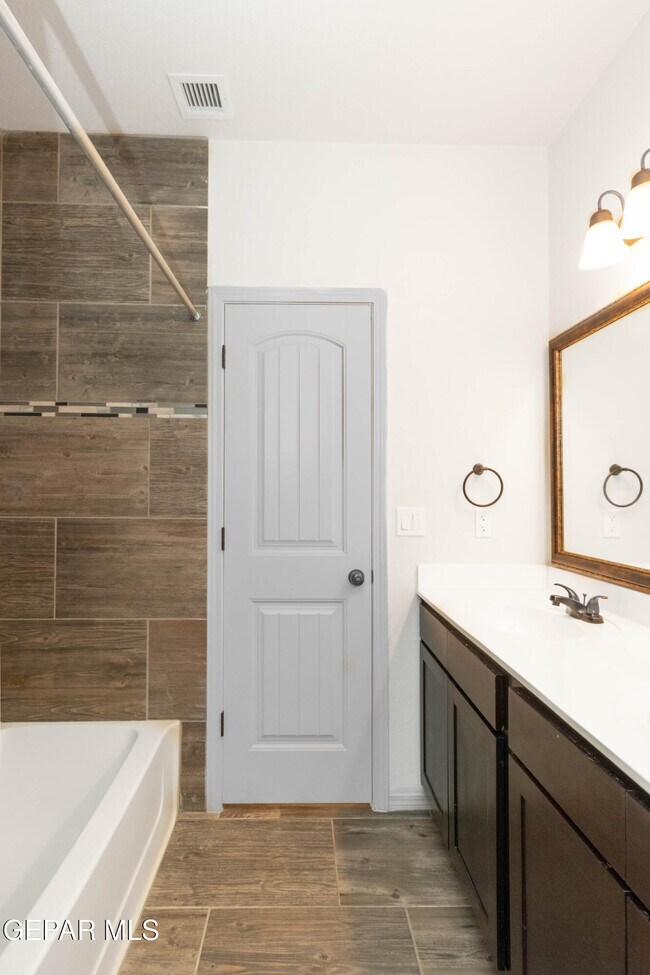 Building Photo - 14805 Jack White Ave