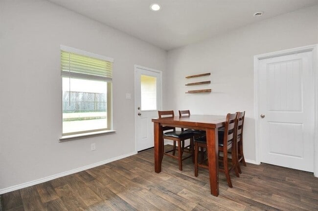 Building Photo - 1602 Brownwood Ridge Ct