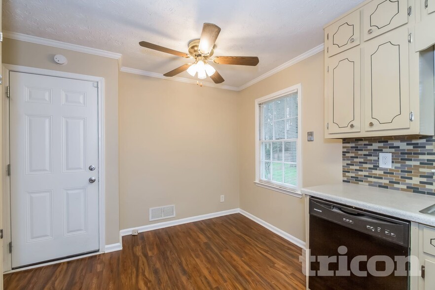 Building Photo - 4273 Ipwich Ct SW