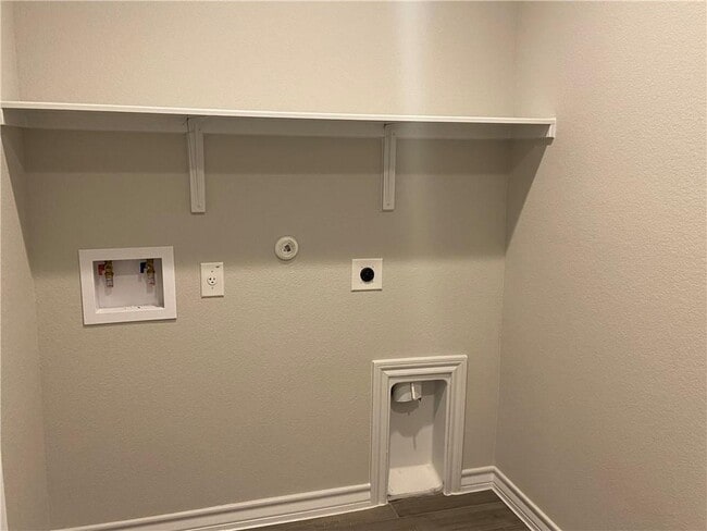 Building Photo - 790 Eves Necklace Dr.