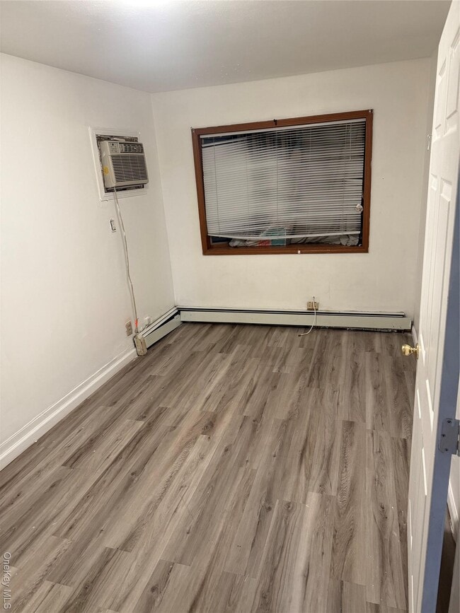 Building Photo - 178 Commack Rd