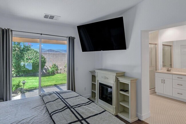 Building Photo - AVAILABLE NOW!! GORGEOUS 3 Bedroom 2 Bathroom Home in Indio!