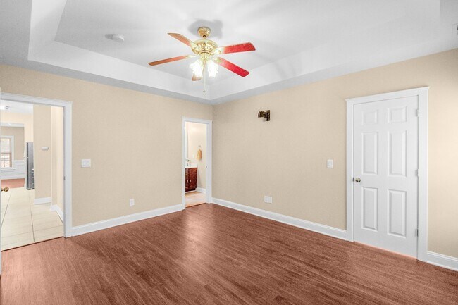 Building Photo - Charming 3 bed 2.5 bath Home in Huntersville!