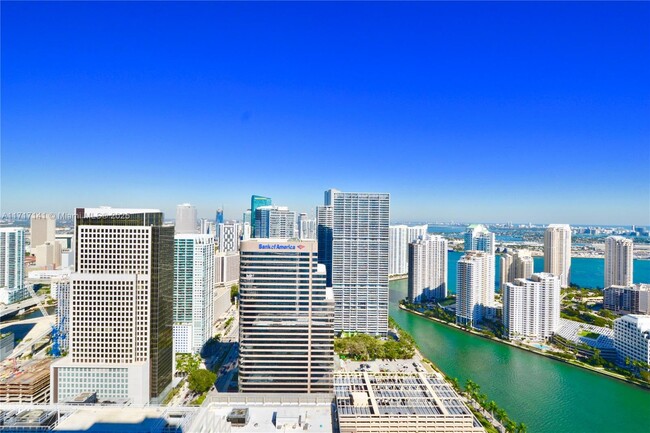 Building Photo - 950 Brickell Bay Dr