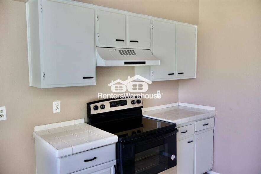 Building Photo - 14054 Towneway Dr