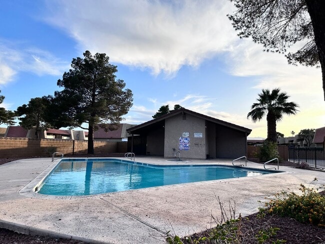 Building Photo - Community Pool and Spa. 2 Story, 2 Bedroom...