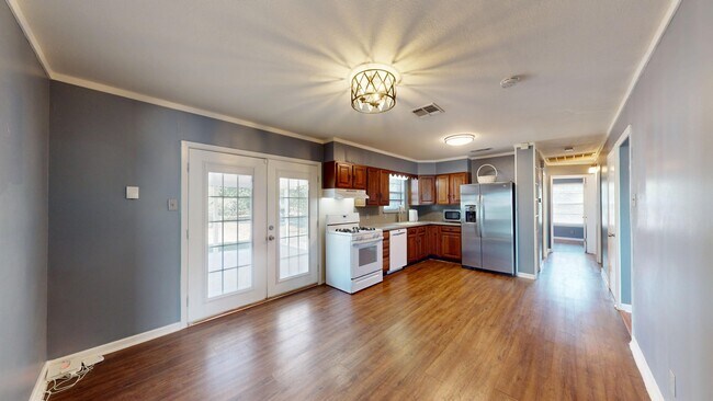 Building Photo - 7107 Westshire Dr