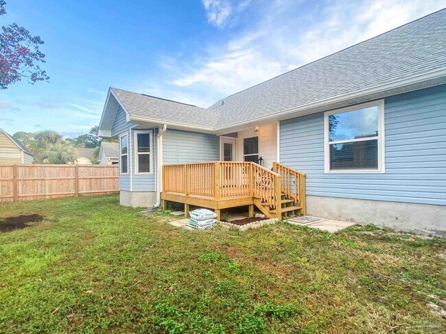 Building Photo - 5990 W Bay Point Dr