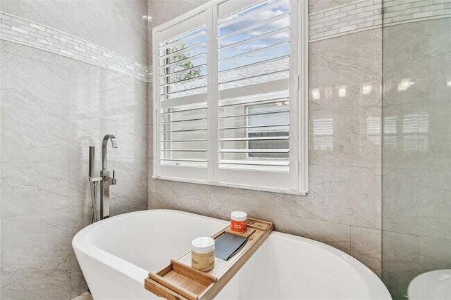 Building Photo - 5354 Lookout Pass