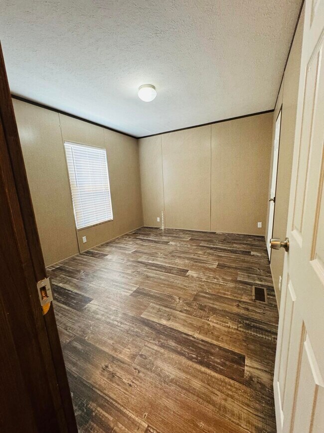 3rd bedroom - 7151 Woodlake Pky