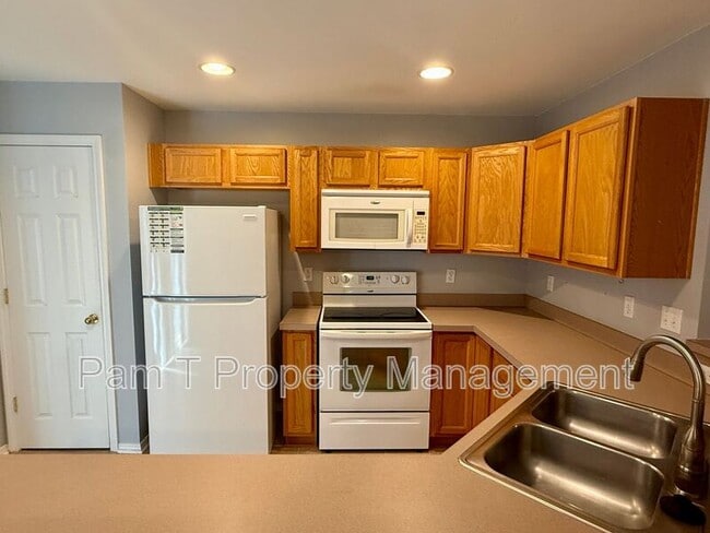 Building Photo - 37 Timber Crest Ct