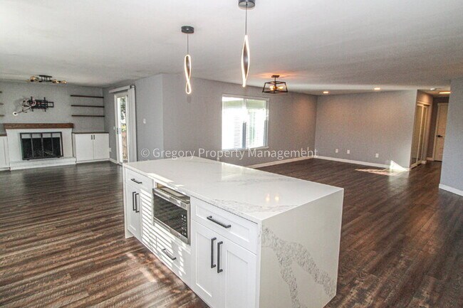 Building Photo - 114 75th St SW