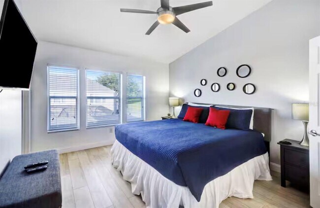 Building Photo - 8117 Princess Palm Ln