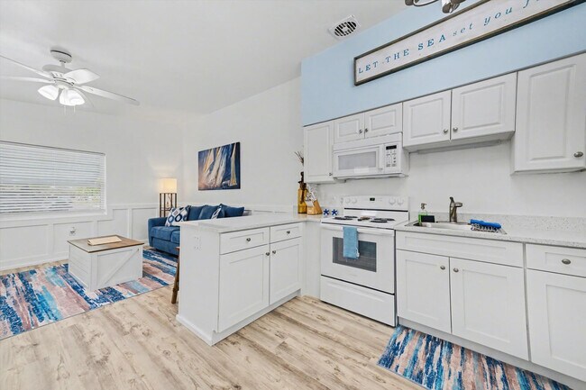 Building Photo - 711 E Gulf Blvd