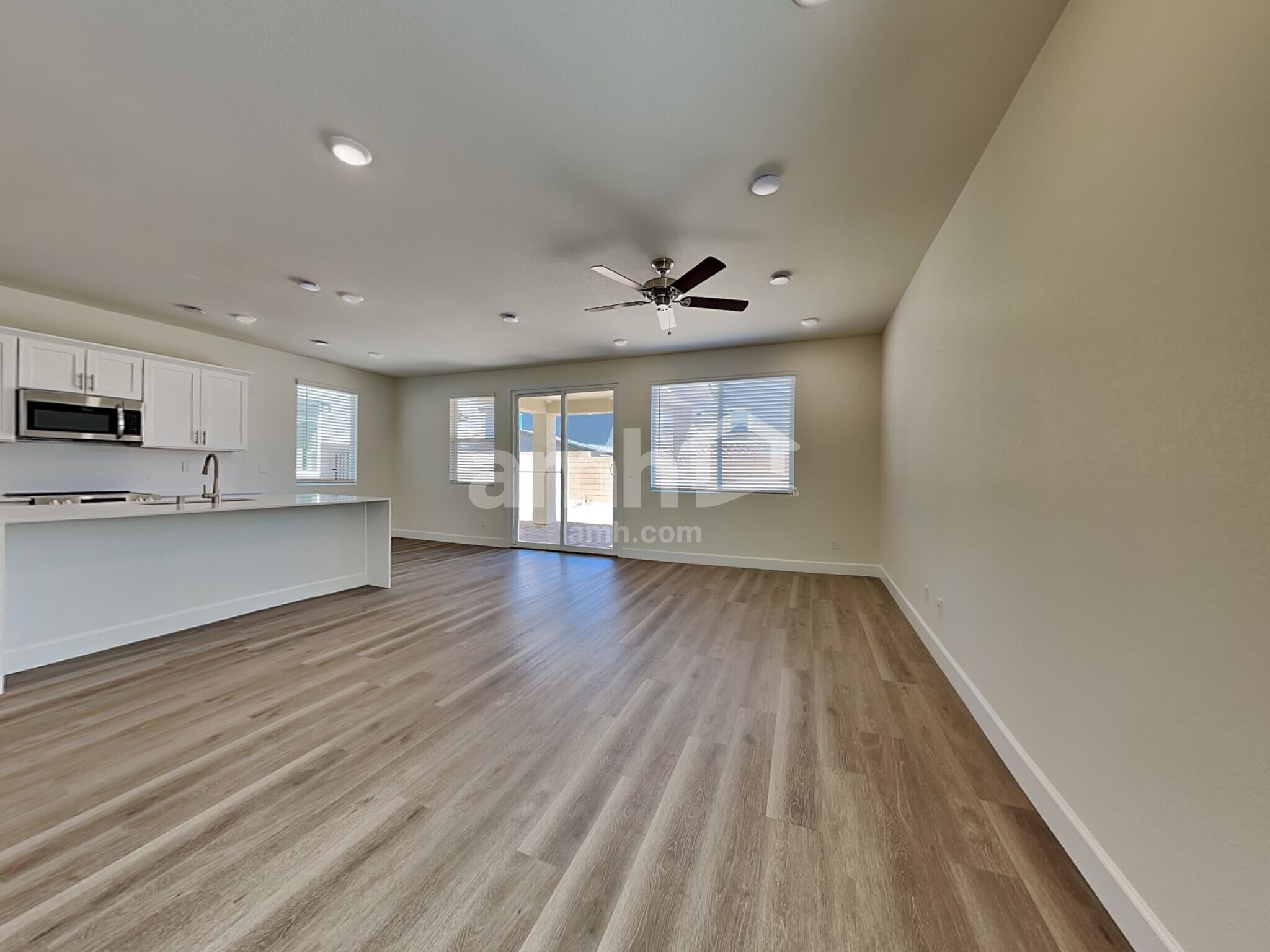 Building Photo - 10328 Medusita St