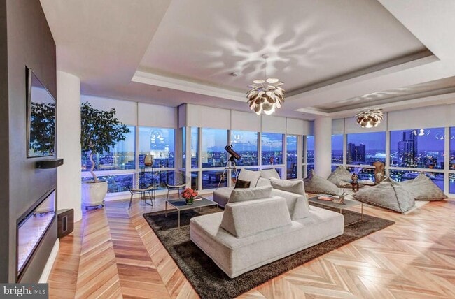 Building Photo - 300 International Drive