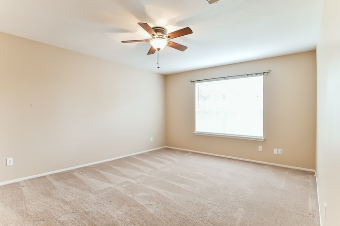Building Photo - 2111 Mustang Springs Dr