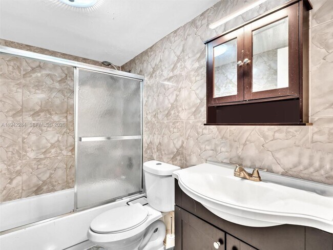 Building Photo - 20381 NE 30th Ave