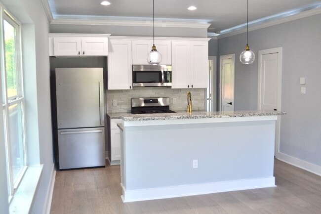 Building Photo - 1839 Dewalt St