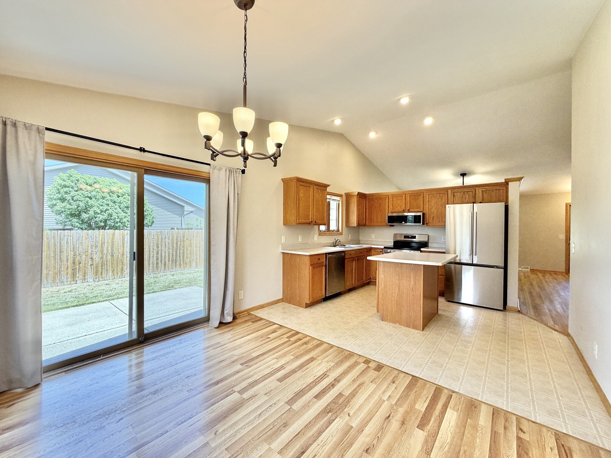 Building Photo - 2701-2703 N Wuthering Hills Dr
