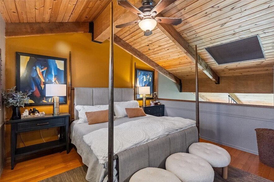 Building Photo - 228 NE 16th Ter