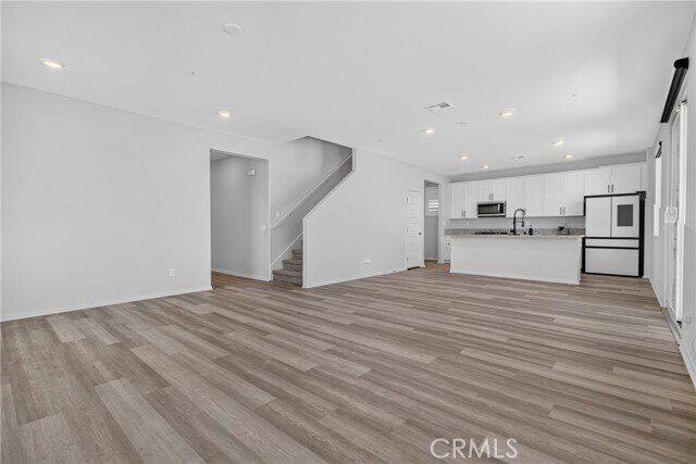 Building Photo - 19154 River Rock Ct