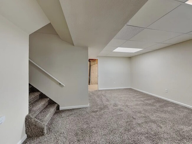 Building Photo - 21905 Saddlebrook Ct