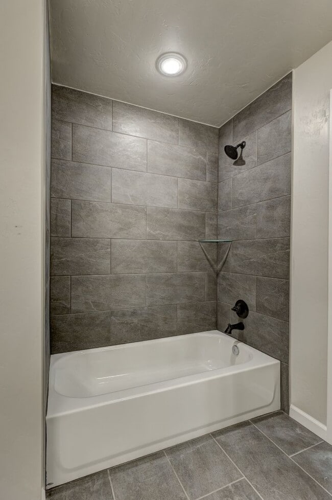 Building Photo - New Duplex For Lease in Noble on large lot. $500.00 off 1st month's rent with a 2 year lease!