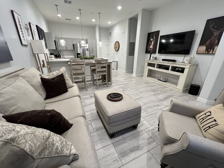 Building Photo - 6445 Wide Sky St