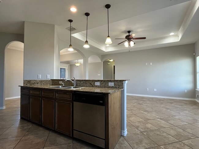 Building Photo - 2901 Dante Dr