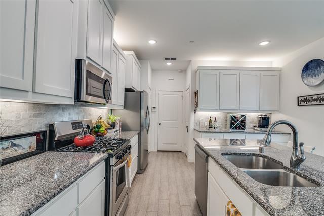 Building Photo - 2724 Splendor Ln