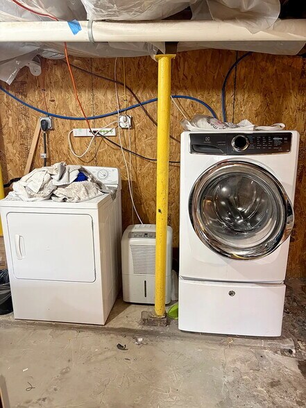 Building Photo - 87 Harvard St