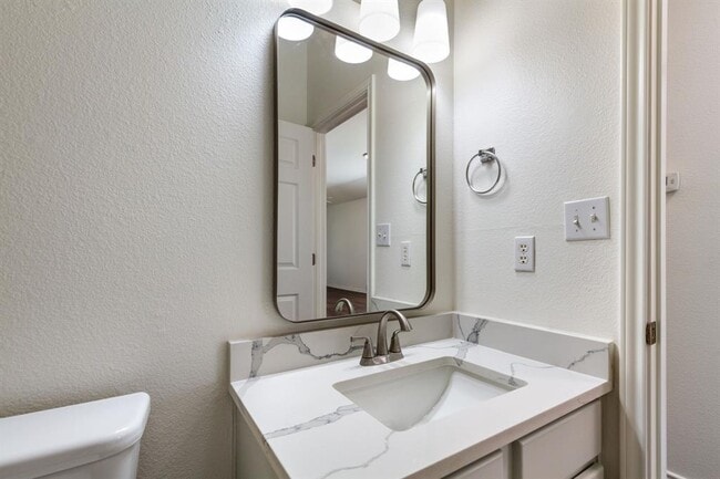 Building Photo - 8708 Weiser Dr