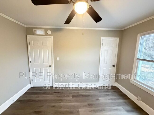 Building Photo - 231 Fairview Dr