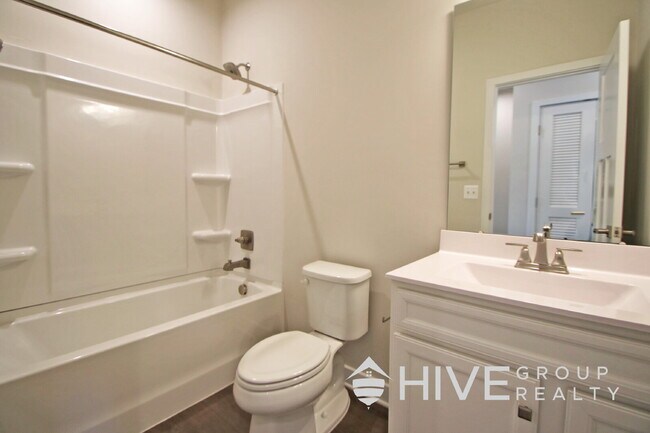 Building Photo - Spacious 4-Bed, 3.5-Bath with Garage!