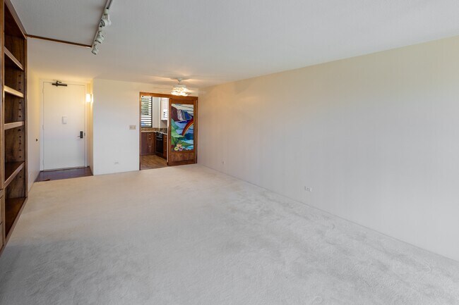 Building Photo - 6770 Hawaii Kai Dr