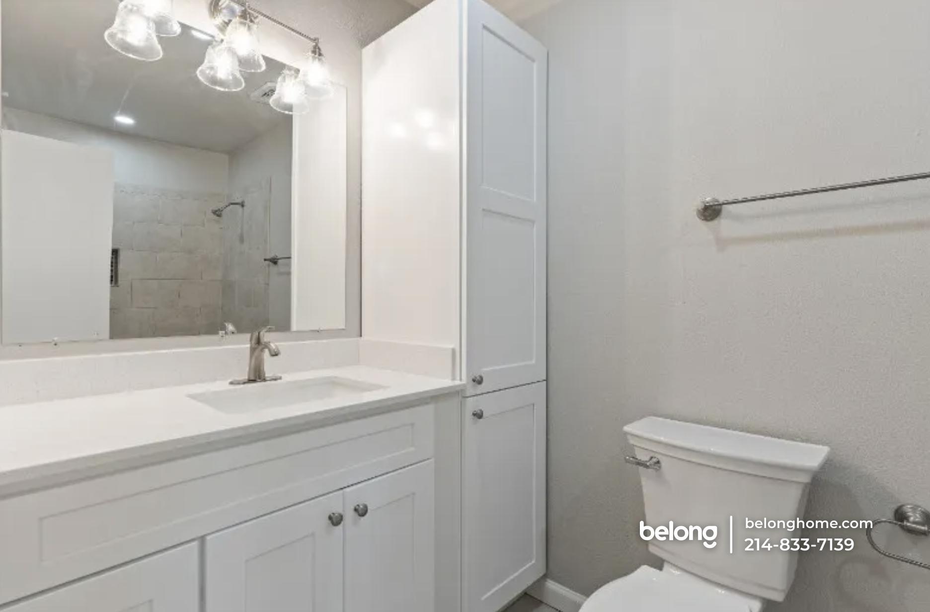 Building Photo - 819 Wateka Way