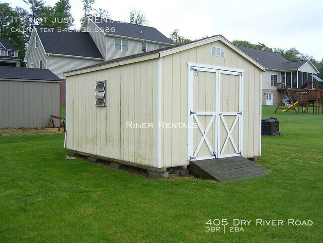 Building Photo - 405 Dry River Rd